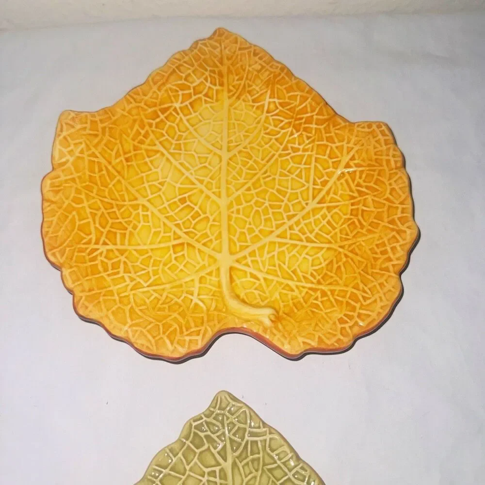 Vintage Laurie Gates Coronado Leaf Plates Set 4 Fall Thanksgiving Appetizer
